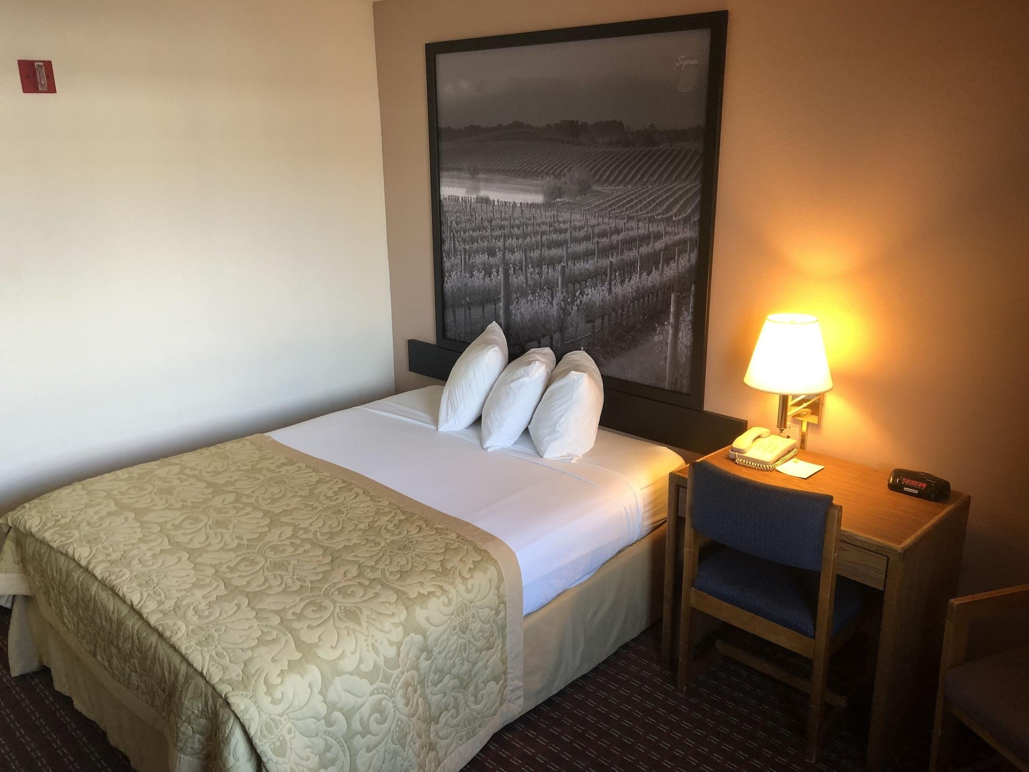 Super 8 By Wyndham Motel 3*