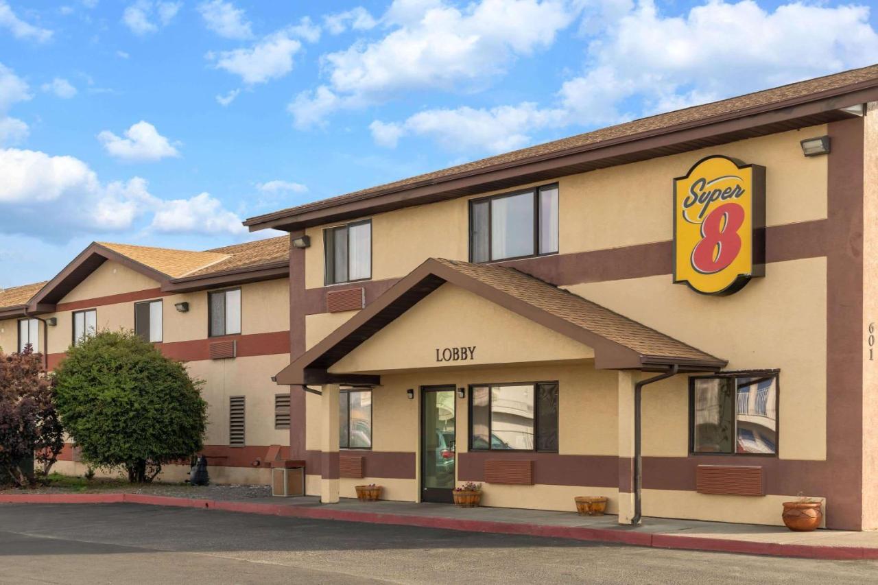 Super 8 By Wyndham Motel